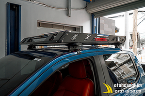 gia-noc-o-to-7-cho--thich-hop-cho-nhieu-dong-xe