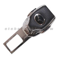 Khuy đai an toàn Mazda cặp nhỏ
