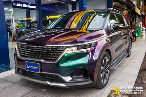 Dán đổi màu chuyển sắc xanh tím xe Carnival