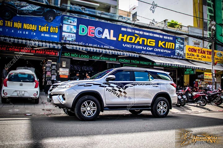 Tem Xe Toyota Fortuner - TFO033 - Ảnh 1