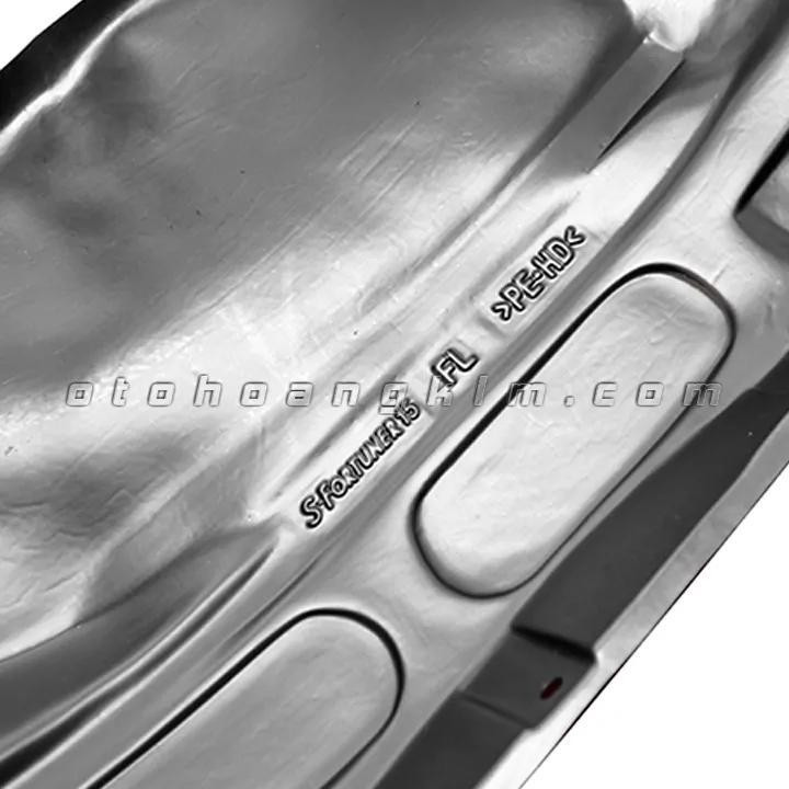 Lòng vè Toyota Fortuner[2016-2019] - Ảnh 2