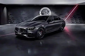 can-canh-mercedesamg-e-63-s-final-edition-ban-gioi-han-999-chiec