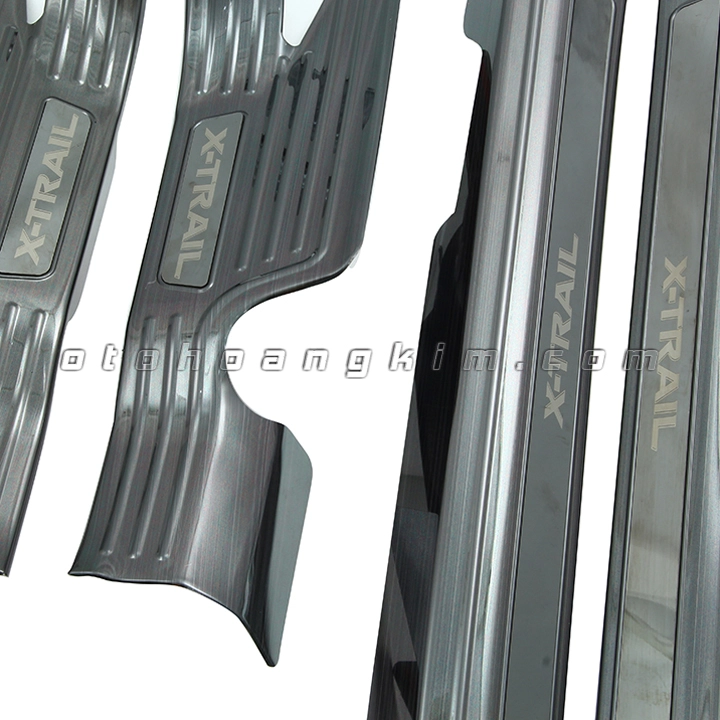 Nẹp bước chân trong Nissan Xtrail [2016-2020] titan