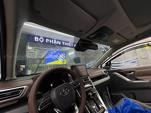 Phim cách nhiệt 3M CR BLK 50 kính lái cho Innova Cross