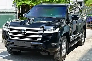 khach-viet-phai-tam-thoi-dung-mua-toyota-land-cruiser