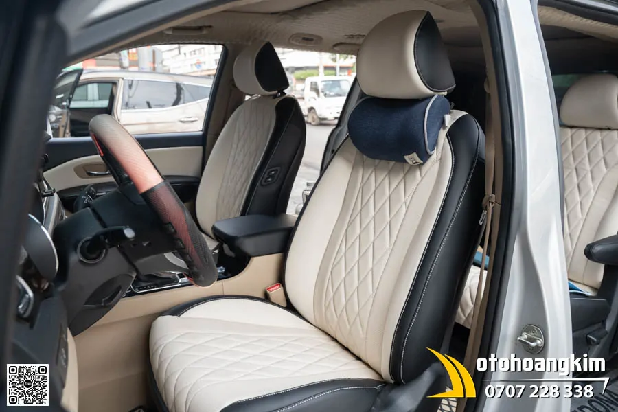 Bọc áo ghế da Nappa xe Sedona - Phối màu Trắng Đen hiện đại - Ảnh 2