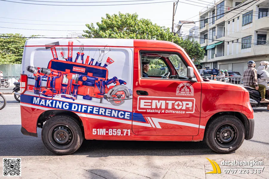 Dán tem quảng cáo xe EC Van - Thương hiệu EMTOP nổi bật - Ảnh 4