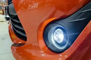 do-den-gam-o-to-nen-chon-bong-led-hay-xenon