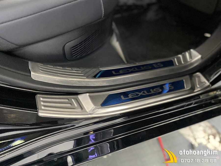 Nẹp bước chân ngoài Lexus ES250 inox  - Ảnh 1