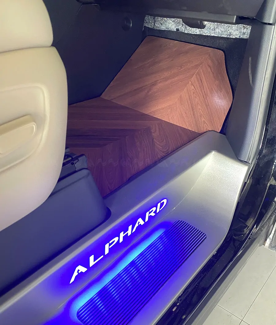  Nẹp bước chân trong Alphard có Led - Sang trọng & thẩm mỹ  - Ảnh 6