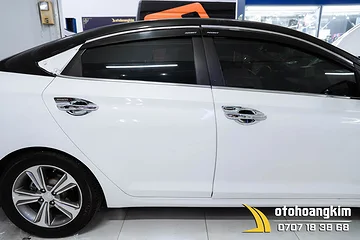 Chén cửa Hyundai Accent 2018 xi