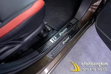 Nẹp bước chân trong Mitsubishi Xpander 2019+ titan