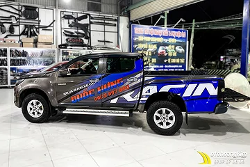 Tem Quảng Cáo Cho Ford Ranger WildtrAK XÁM