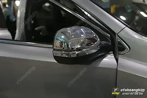 phu-kien-xe-toyota-innova-nen-gan