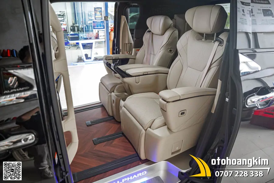Sàn Vân Gỗ Divine Hoạ Tiết Xương Cá Trên Toyota Alphard  - Ảnh 5