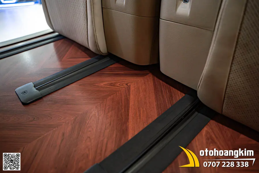 Sàn Vân Gỗ Divine Hoạ Tiết Xương Cá Trên Toyota Alphard  - Ảnh 6