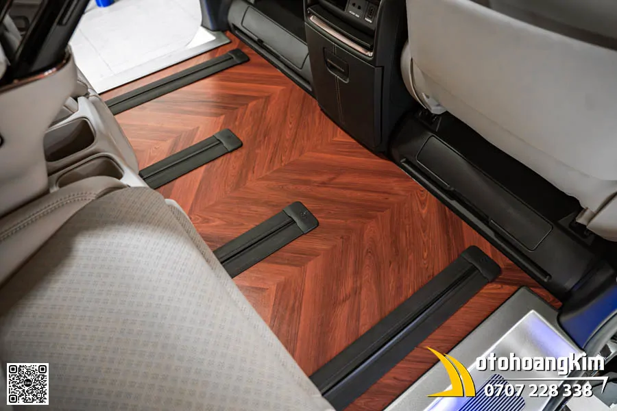 Sàn Vân Gỗ Divine Hoạ Tiết Xương Cá Trên Toyota Alphard  - Ảnh 8