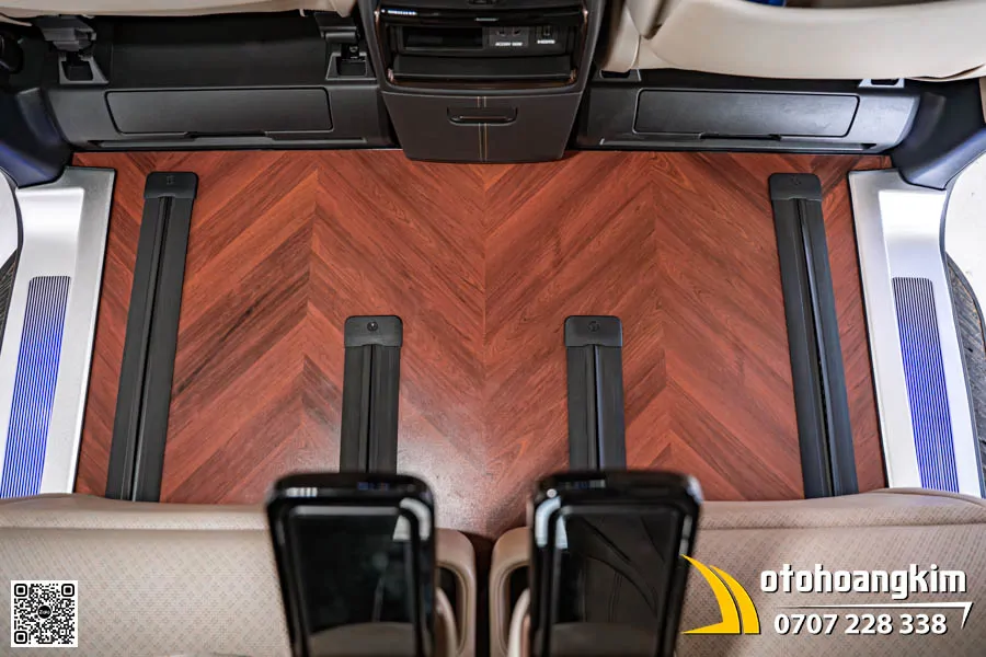 Sàn Vân Gỗ Divine Hoạ Tiết Xương Cá Trên Toyota Alphard  - Ảnh 7