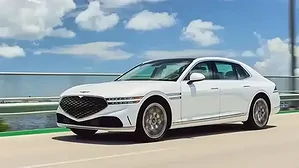 loat-xe-an-toan-nhat-the-gioi-nam-2023-khong-co-mercedes