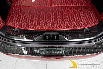 Chống trầy cốp nhựa Ford Everest 2017 titan
