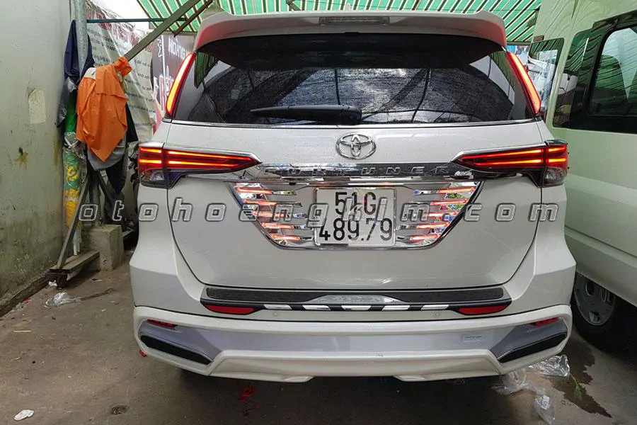 Body Kit sau Toyota Fortuner  2017-2019 - Ảnh 1