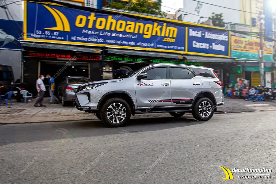 Tem Xe Toyota Fortuner - TFO107 - Ảnh 1