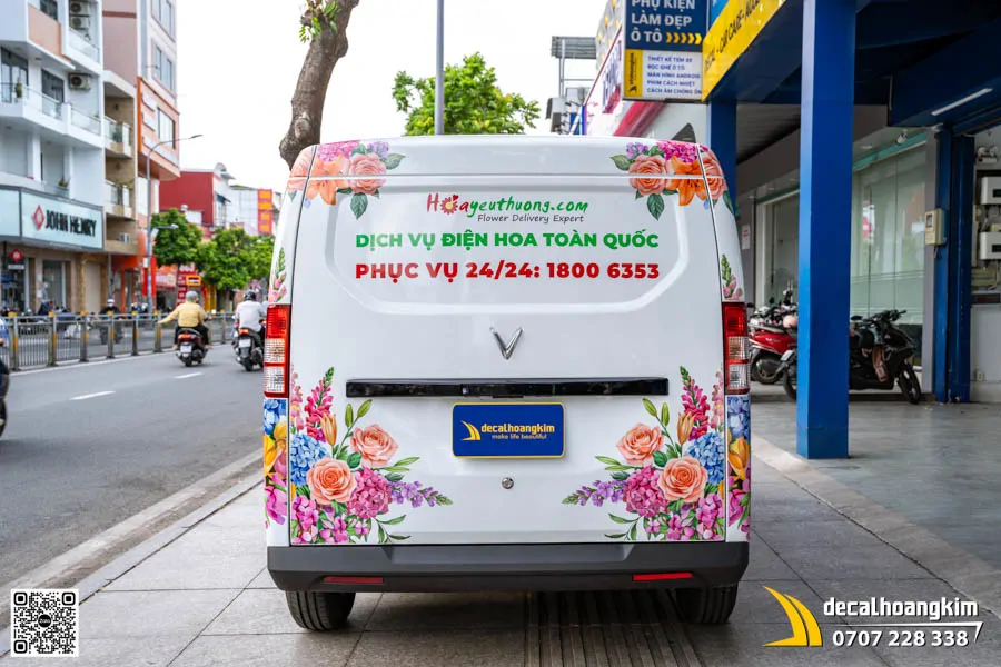 Dán tem quảng cáo EC Van - Hoa Yêu Thương rực rỡ sắc màu 
 - Ảnh 2