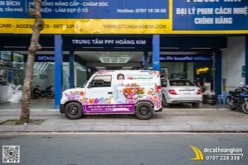 Dán tem quảng cáo EC Van - Hoa Yêu Thương rực rỡ sắc màu 
