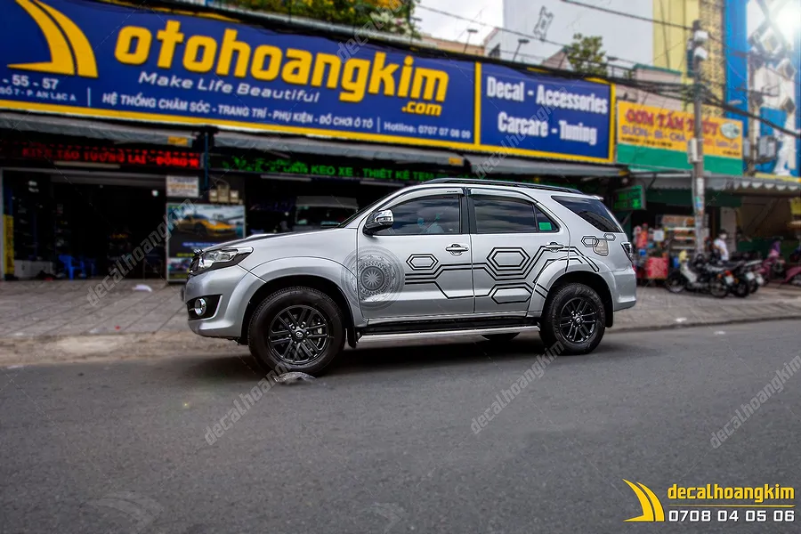 Tem Xe Toyota Fortuner - TFO108 - Ảnh 1