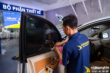 Dán phim cách nhiệt 3M kính hông Toyota Innova