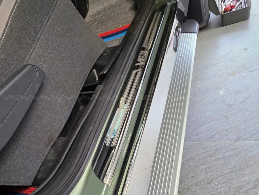 Nẹp Bước Chân Ngoài VF3 Inox VN  - Ảnh 2