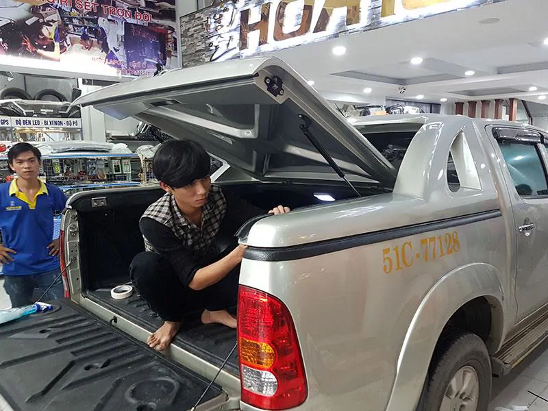 Nắp Thùng Toyota Hilux Thái Lan - Ảnh 1