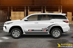 Tem Xe Toyota Fortuner - TFO140