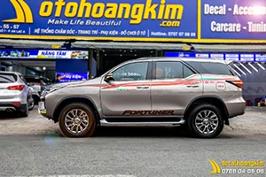 Tem Xe Toyota Fortuner - TFO131
