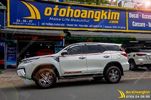 Tem Xe Toyota Fortuner - TFO126