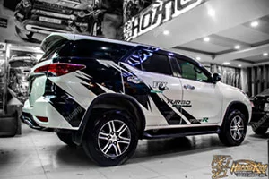 Tem Xe Toyota Fortuner - TFO010