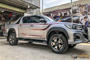 Tem Xe Toyota Hilux - THI010