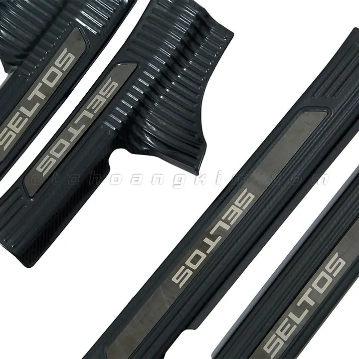 Nẹp bước chân trong Kia Seltos [2020] cacbon - Ảnh 2