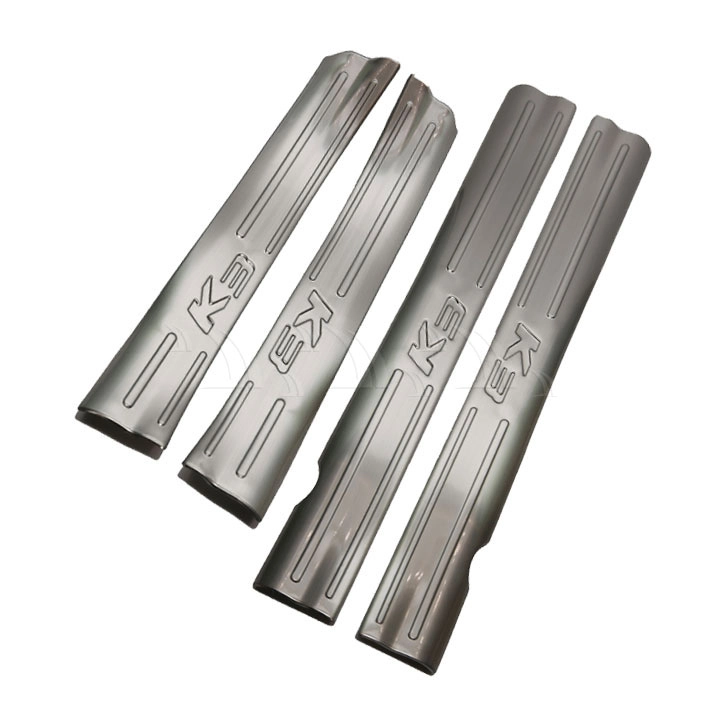 Nẹp bước chân trong Kia K3 - Ảnh 1