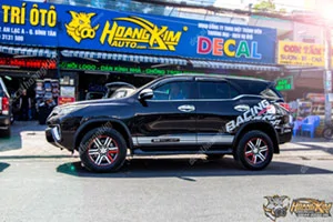 Tem Xe Toyota Fortuner - TFO066