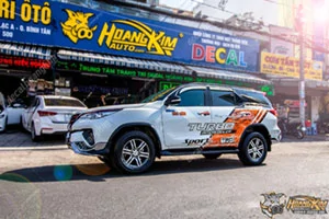 Tem Xe Toyota Fortuner - TFO075