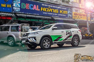 Tem Xe Toyota Fortuner - TFO069