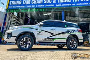 Tem Xe Toyota Fortuner - TFO072