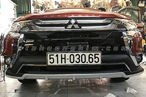 Ốp cản trước Mitsubishi Outlander