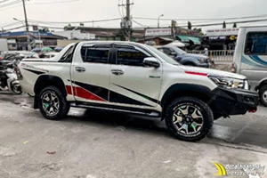 Tem Xe Toyota Hilux - THI013