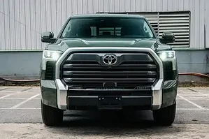 toyota-tundra-2022--ban-tai-nhat-phong-cach-my-gia-hon-5-ty-dong