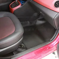 Thảm lót sàn xe ô tô Toyota Fortuner da - LSO003