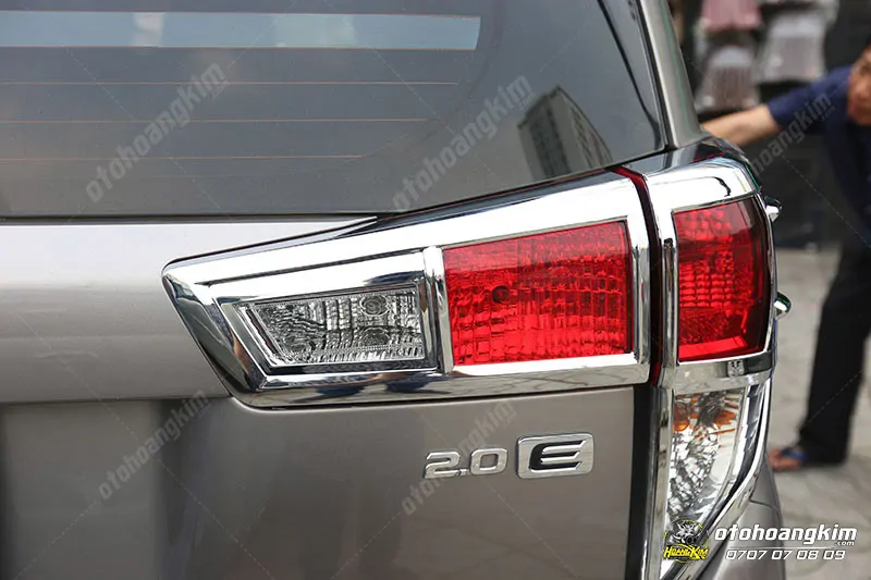 Viền đèn sau Toyota Innova [2016-2021] - Ảnh 4