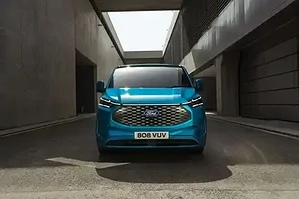 anh-chi-tiet-ford-etransit-2024-the-he-thu-hai-hoan-toan-moi