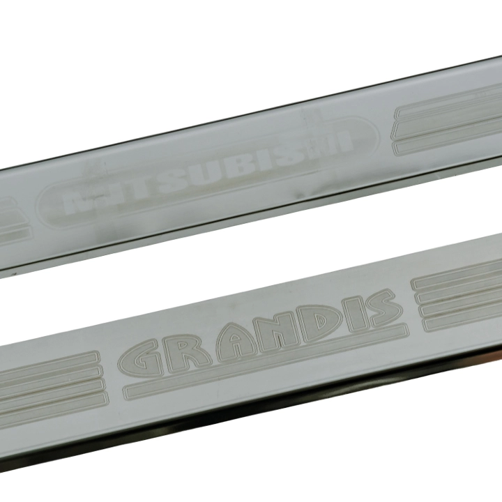 Nẹp Bước Chân Trong Mitsubishi Grandis Inox - Ảnh 1